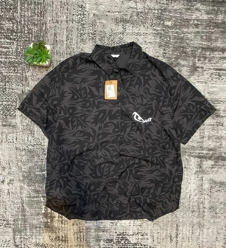 No fear & H&M shirt — Батуми — 40 ₾
