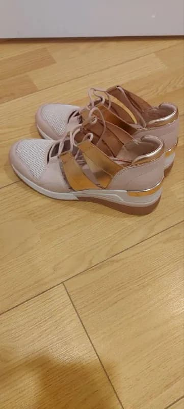 Michael Kors — Батуми — 50 ₾