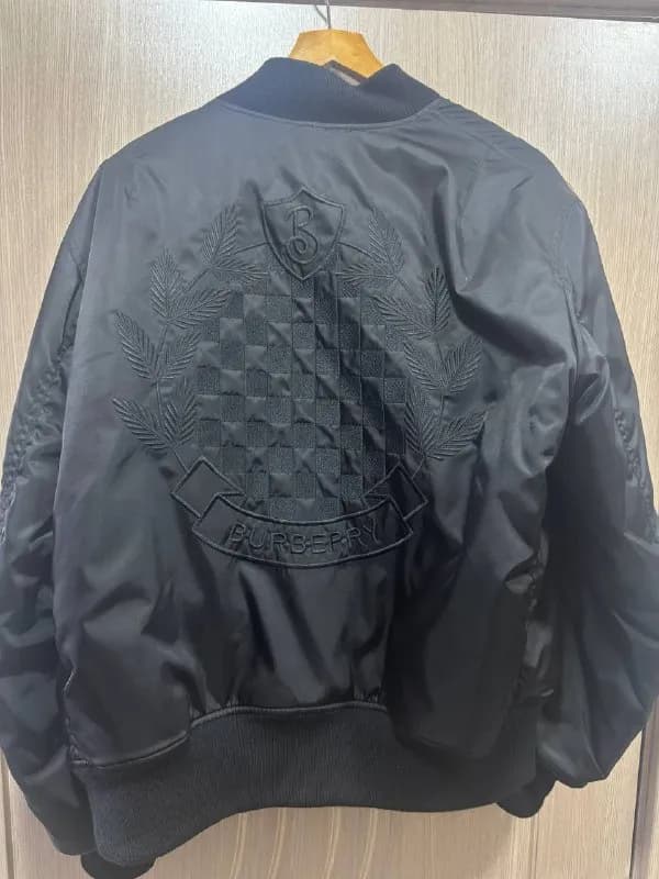 Burberry bomber L size — Батуми