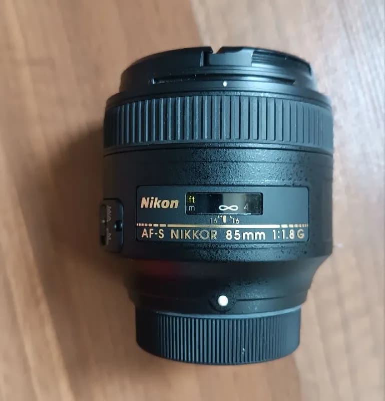 Nikon AF-S NIKKOR 85 mm f/1.8G — Батуми — 600 ₾