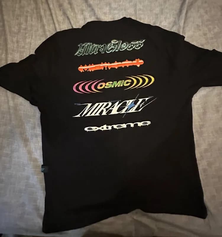 Bershka t shirt — Батуми — 60 ₾