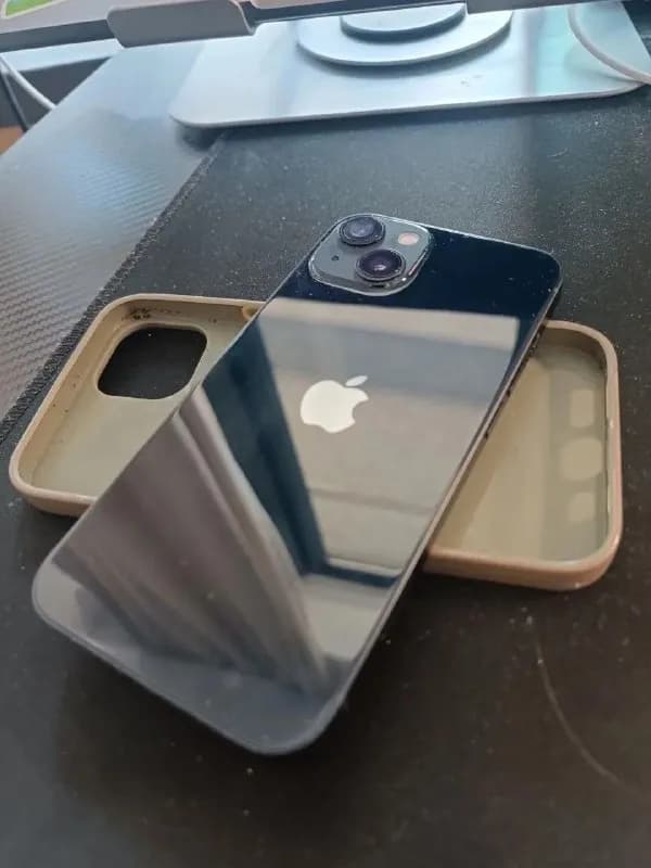 iPhone 13, 128 GB, черный — Тбилиси — 620 ₾