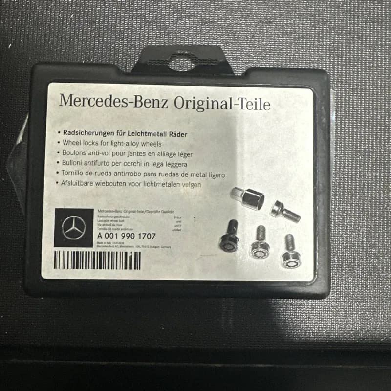Mercedes-Benz (оригинал) 🔒 — Батуми — 130 ₾