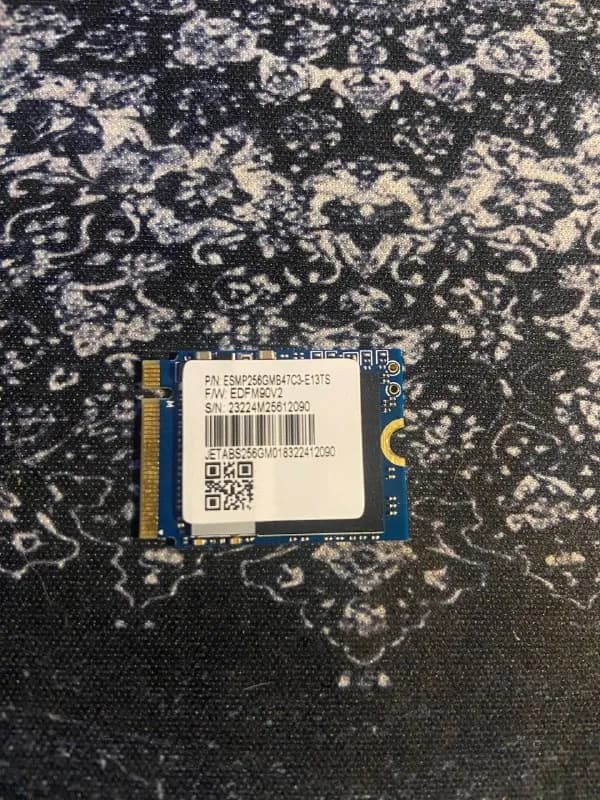 nvme ssd 256gb — Батуми — 100 ₾