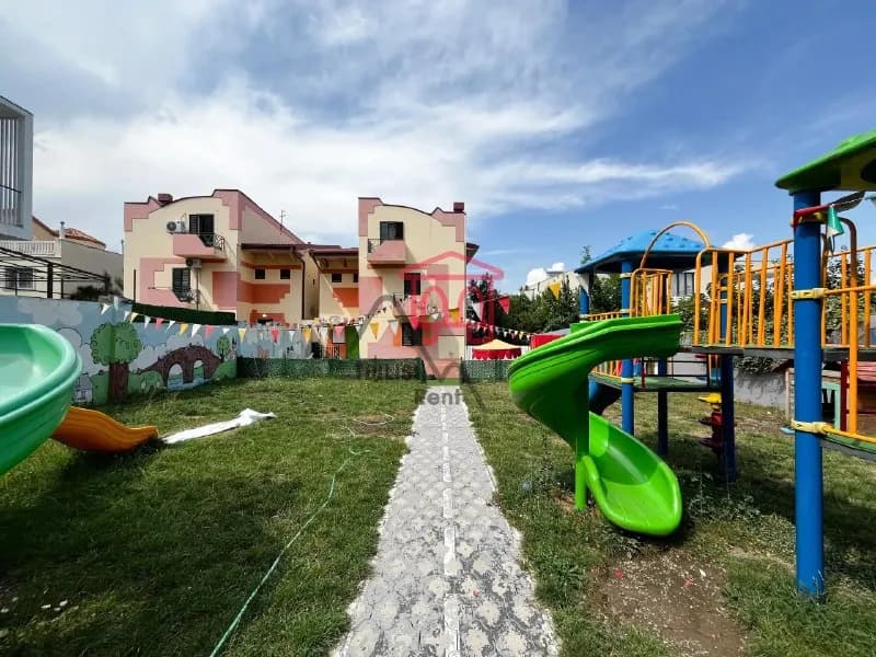 15 комнат и 6 санузлов. — Тбилиси — 4 000 $