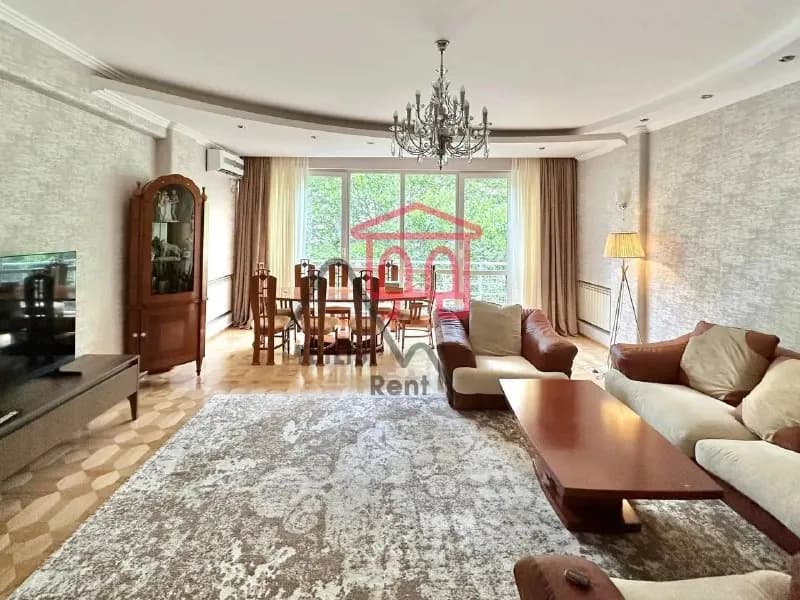3 спальнями, джакузи и с гаражом при необходимости +150$ — Тбилиси — 1 900 $