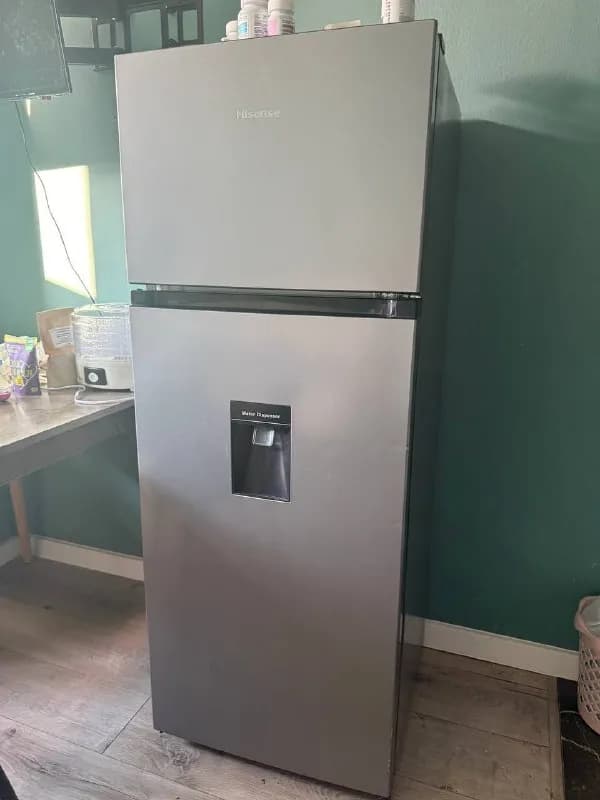 Холодильник Hisense — Батуми — 350 ₾
