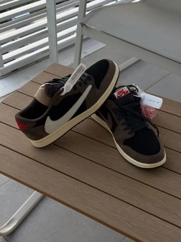 Nike Air Jordan 1 Low OG SP TRAVIS SCOTT — Тбилиси — 1,600 ₾