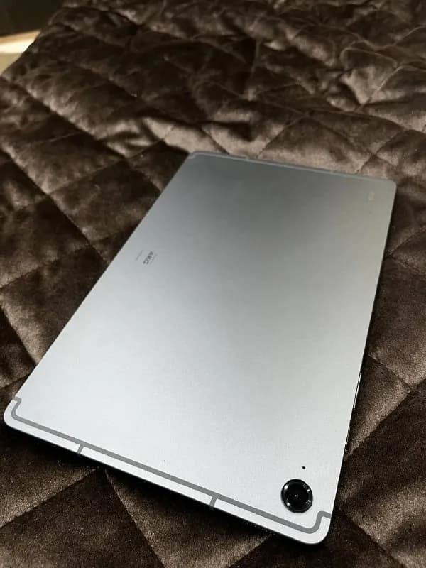 Samsung Galaxy Tab S9 FE, отличное состояние, без дефектов. — Батуми — 450 ₾