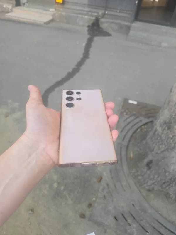 Samsung Galaxy S23 Ultra | 512GB | Lavender | как новенький, в прозрачном футляре. 1250 лари. — Батуми — 1250 ₾