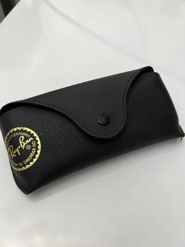 Ray Ban оригинал не стареющая классика 150 лари, в комплекте отсутствует тряпочка — Батуми — 150 ₾