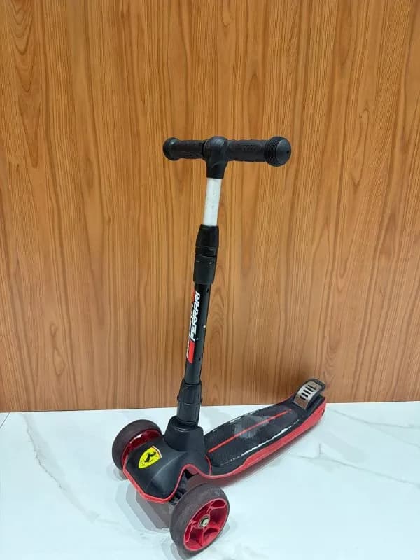 Ferrari! Колеса светятся! — Батуми — 100 ₾