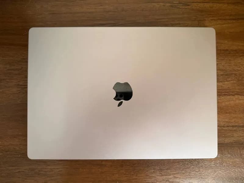 MacBook Pro 16» M1, 16 GB RAM, SSD 512 GB, 2022 г. — Батуми — 500 $