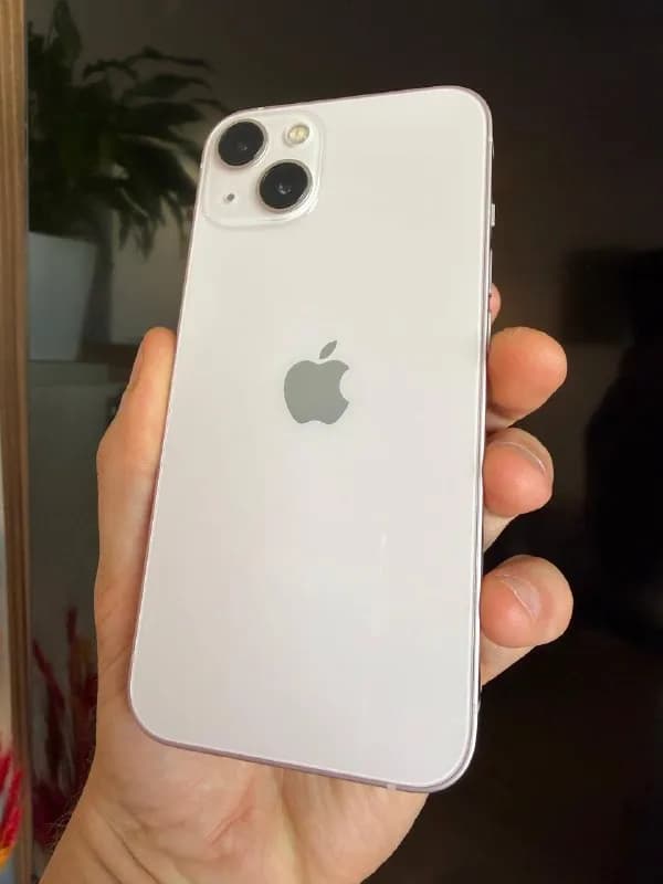 iPhone 13, 256 ГБ 📱 — Батуми — 650 ₾