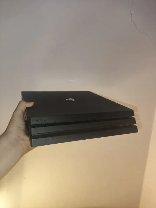 ps4 pro — Батуми — 650 ₾