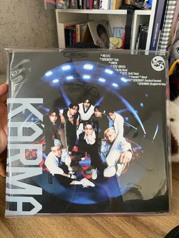 kpop альбомы stray kids (по 20) и skzoo jiniret новый с биркой (110) — Батуми