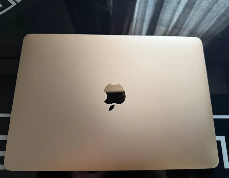 MacBook 12-inch 2017 года — Батуми — 600 ₾