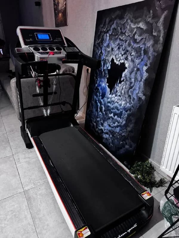 AUX для подключения телефона — Батуми — 550 $