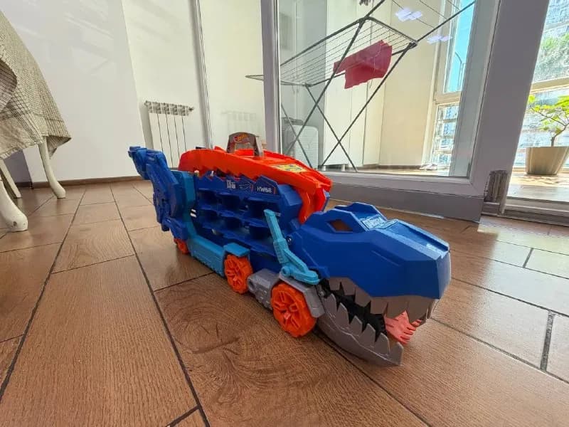 Hot Wheels City Ultimate T-Rex Transporter — Батуми — 200 ₾