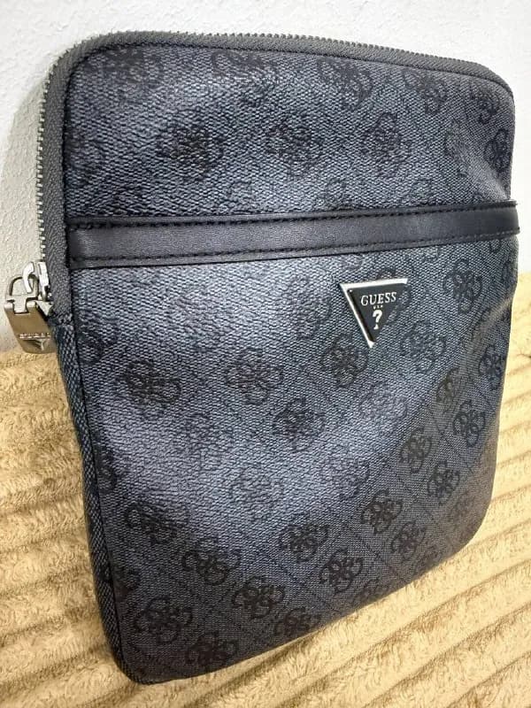 GUESS — Батуми — 180 ₾