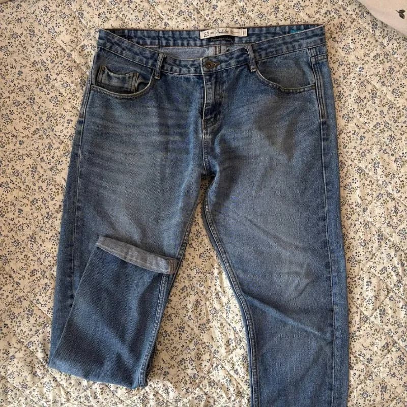 1. Мужские джинсы Zara Premium, размер 42, без потертостей. — Батуми — 30 ₾