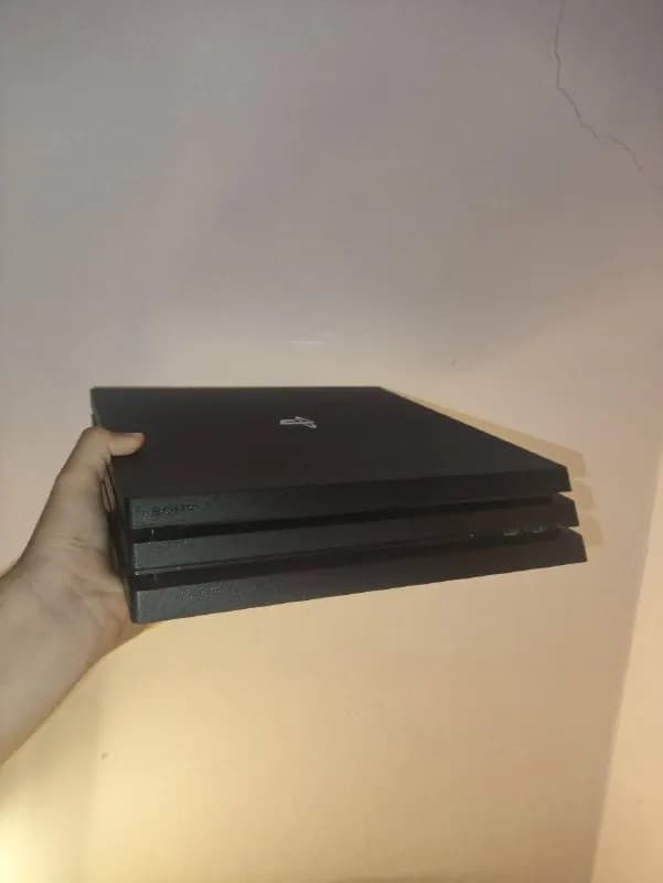 ps4 pro — Батуми — 650 ₾