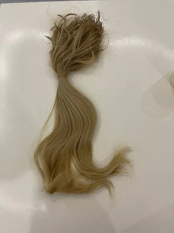 1 месяц. феном не пользовалась. 55 см. 90 грам. 350 лари. Торг уменстен. [телефон] Ирина — Батуми — 350 ₾