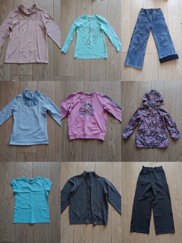 9-10 лет, рост 146 см. Джинсы тонкие и тёплые, лонгсливы, футболки, школьная одежда, летние вещи. На — Батуми — 100 ₾