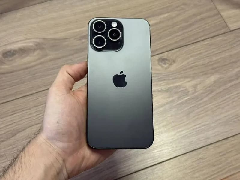 iPhone 15 Pro Max (256 gb), телефон в идеале, без царапин, сколов. Не вскрывался, все родное. С подд — Батуми — 1720 ₾