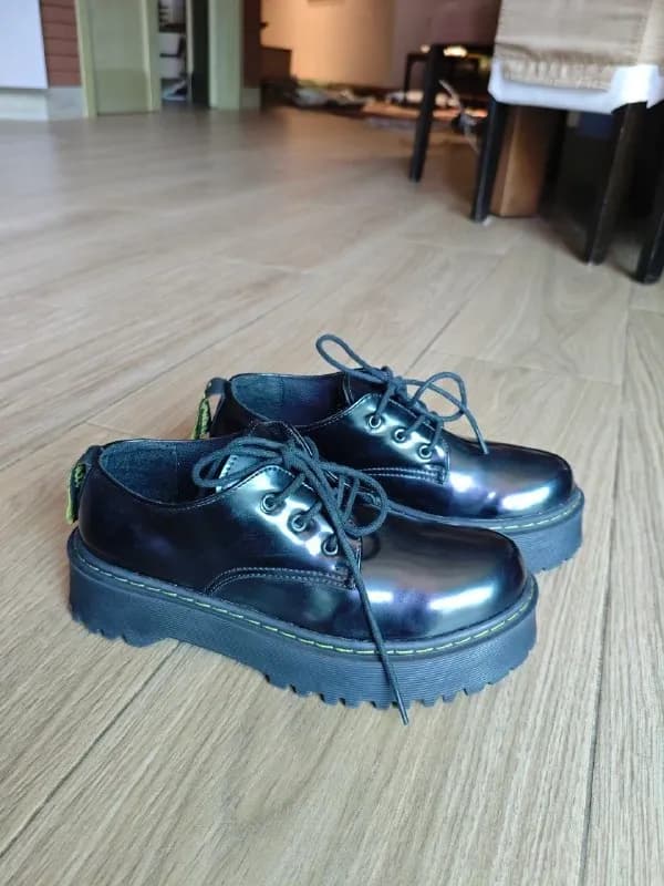 Martens, искусственная кожа, в хорошем состоянии, размер 37, 40 лари — Тбилиси — 37 ₾