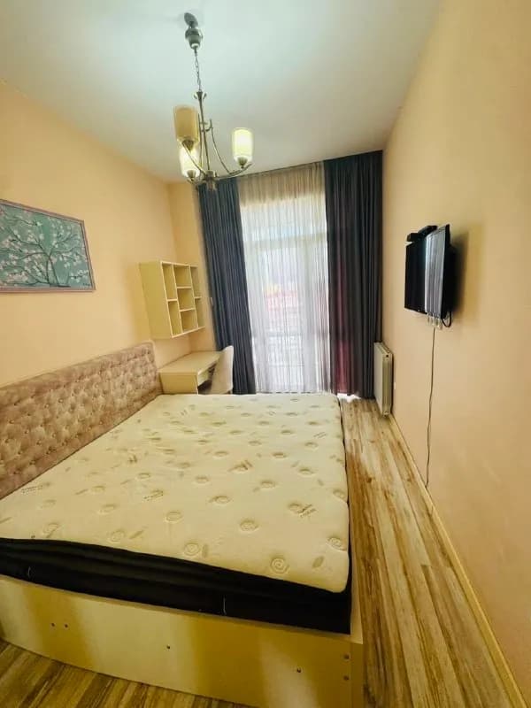 🏠 СДАМ КВАРТИРУ С ГАРДЕРОБНОЙ — Батуми — 700 $