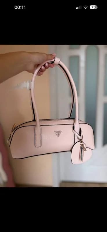 Guess. — Батуми — 200 ₾