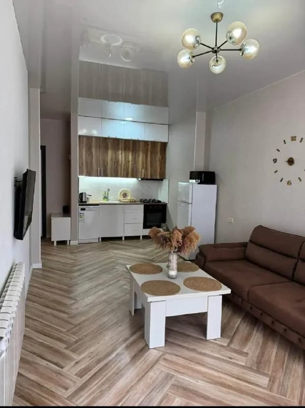 Metrocity. — Батуми — 600 $