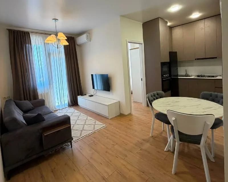 1+1 по улице Палиашвили, 16 (рядом парк 6 Мая) — Батуми — 900 $