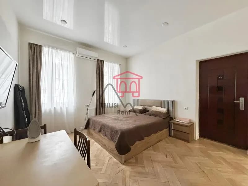Bazari», площади Орбелиани — Тбилиси — 500 $