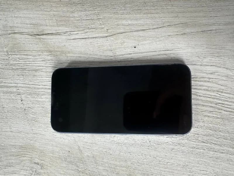 iPhone 14 256 GB + 4 чехла в подарок — Батуми — 950 ₾