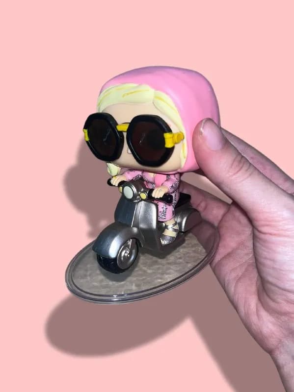 Funko Pop Tanya McQuoid («Белый лотос») — 40 ₾ 15 ₾ — Батуми — 40 ₾