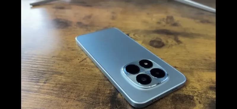 Xiaomi Redmi Note 15 Pro, все работает идеально, состояние идеальное! 8/256, отличный экран — Батуми — 880 ₾
