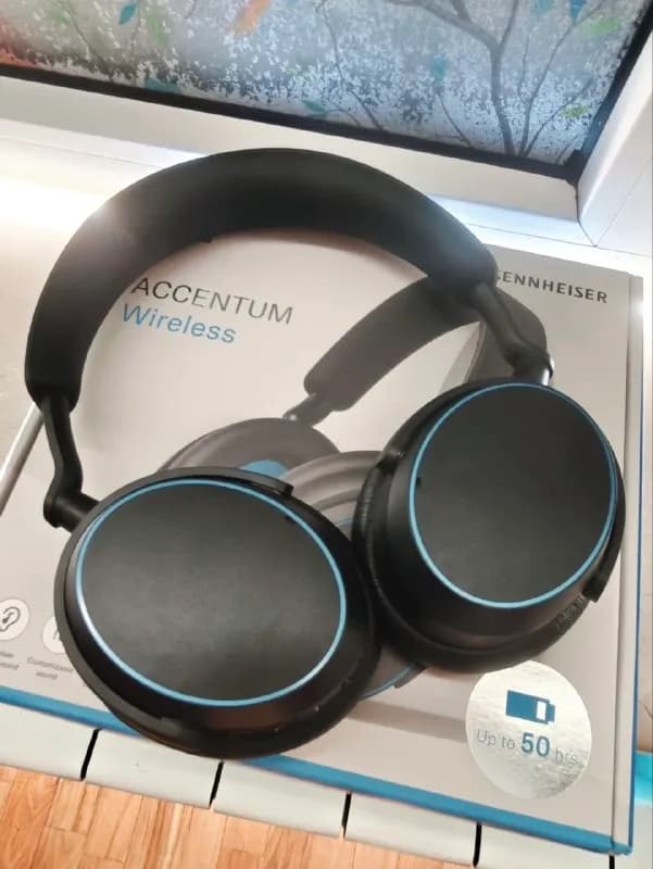 Bluetooth наушники Sennheiser ACCENTUM. — Батуми — 230 ₾