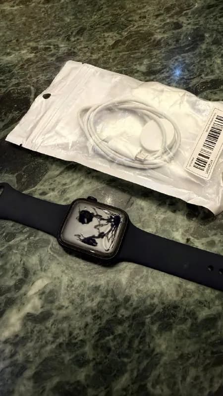Apple Watch SE2 — Батуми — 400 ₾
