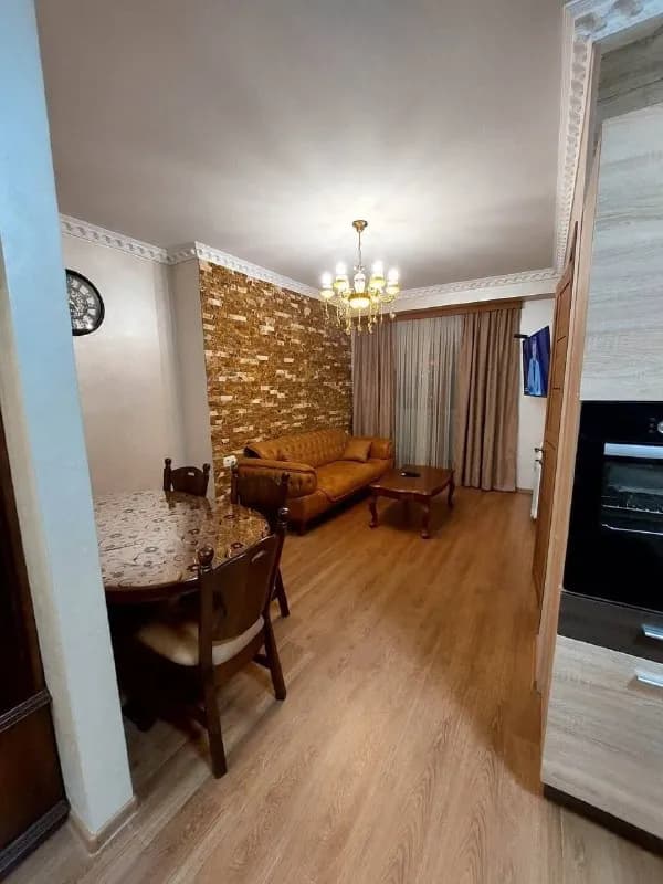 2+1 по улице Ангиса, 15 — Батуми — 700 $