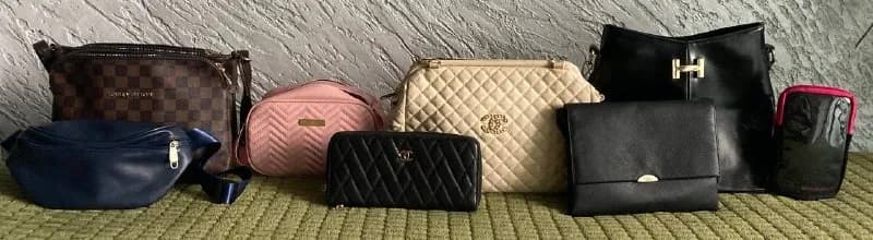 1. Тёмно-коричневая «фирменно клетчатая» сумочка Louis Vuitton, кожзам, приятная на ощупь; состояни — Батуми — 45 ₾