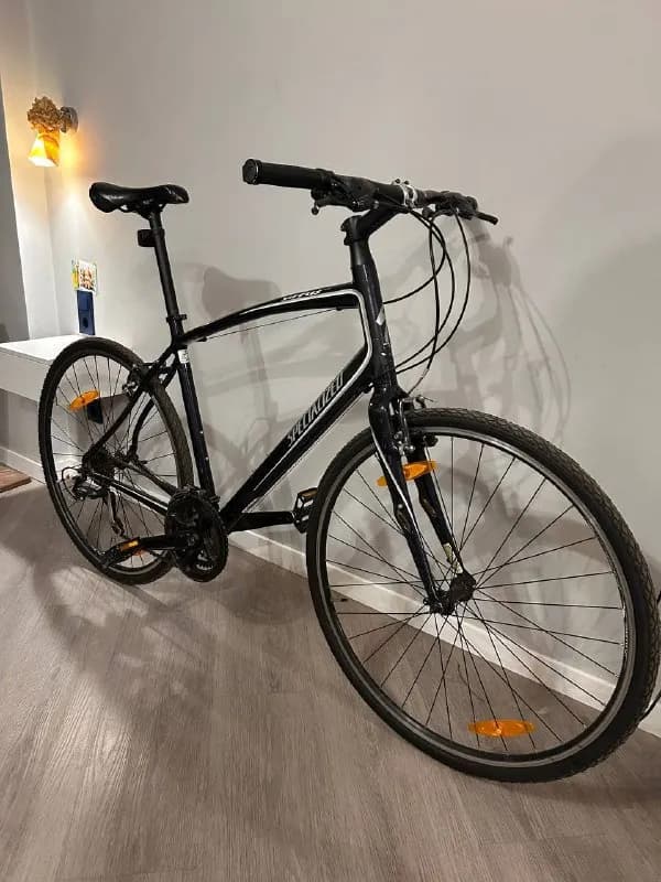 SPECIALISED SIRIUS SPORT (вилка carbon). Ростовка L. Резину новую ставил (неделя б/у). Накат отличне — Батуми — 1 500 ₾
