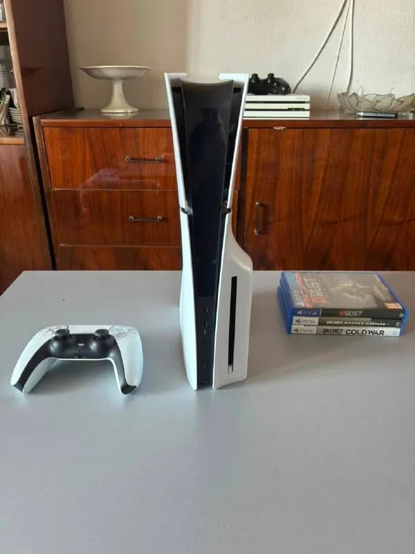 PS5 Slim 1TB с дисками — Тбилиси — 1 600 ₾