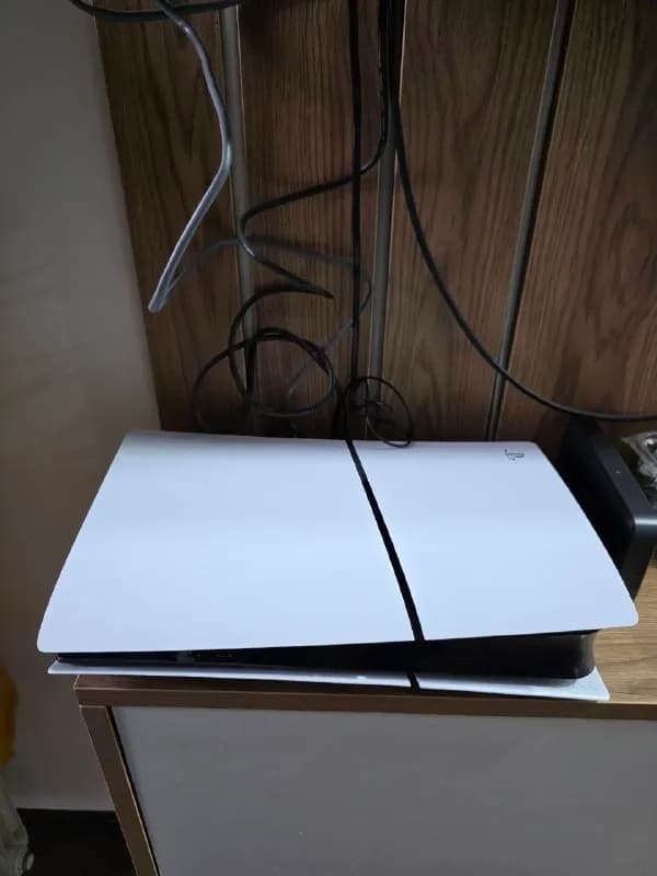 PS5 1TB Slim с 2 Dualsense — Батуми — 1 300 ₾