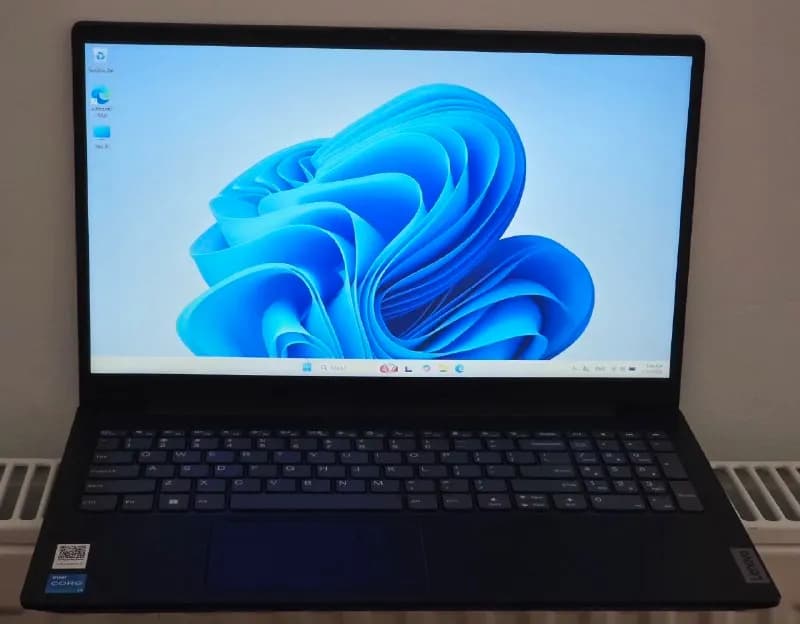 Lenovo V15 G3 IAP Laptop, Intel Core i3-1215U 6-core 4.4GHz, 8GB DDR4, 512GB NVMe SSD, 15.6» Full HD — Батуми — 950 ₾