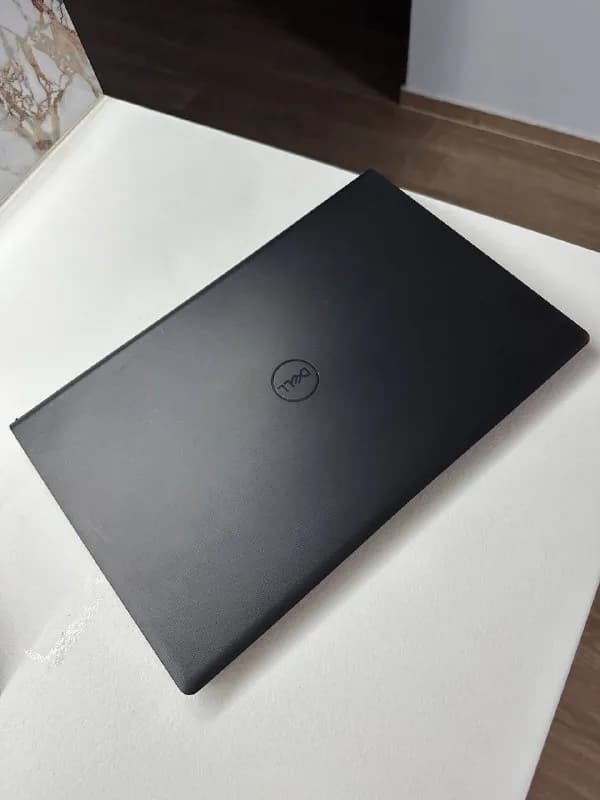 15.6-дюймовый ноутбук Dell Vostro 15 3510 в хорошем внешнем и отличном техническом состоянии. — Батуми — 300 $