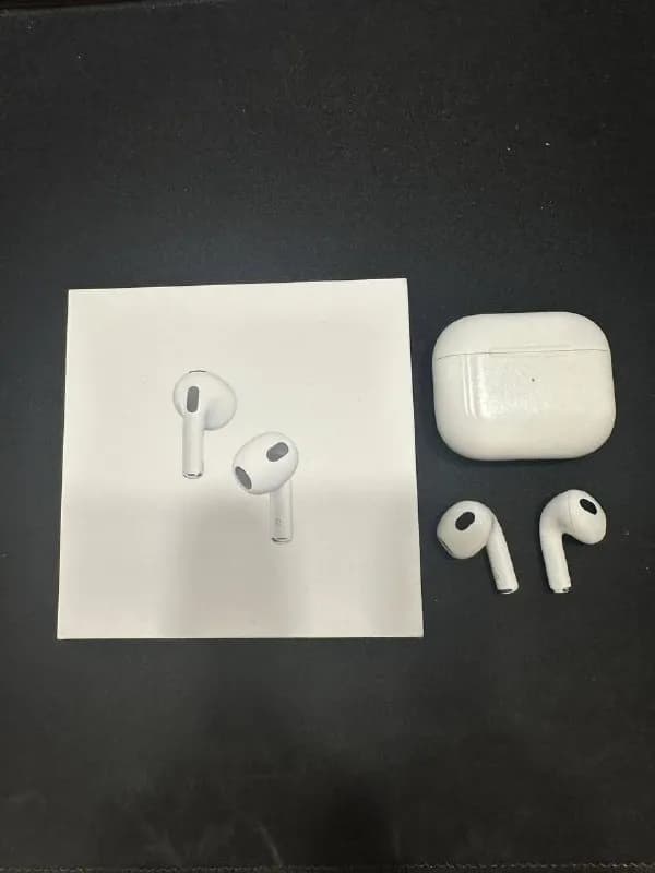 AirPods 3 (3-е поколение) — оригинал, с коробкой — Батуми — 240 ₾