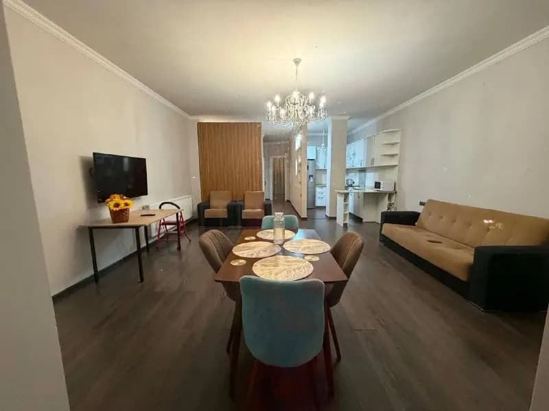 1+1 по улице Бараташвили, 36 Старый Батуми — Батуми — 800 $