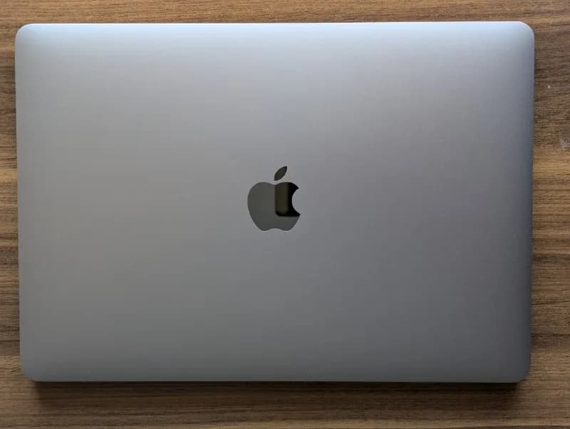 macbook pro m1 — Тбилиси